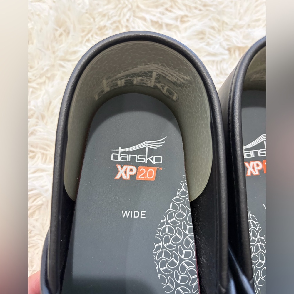 Dansko Women's XP 2.0 Black Waterproof Clogs - Size 40 US 9.5 Wide - Picture 3 of 9